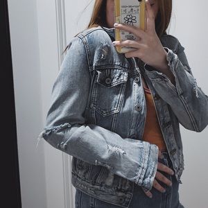 Signature | Women Denim Jacket In Light Wash